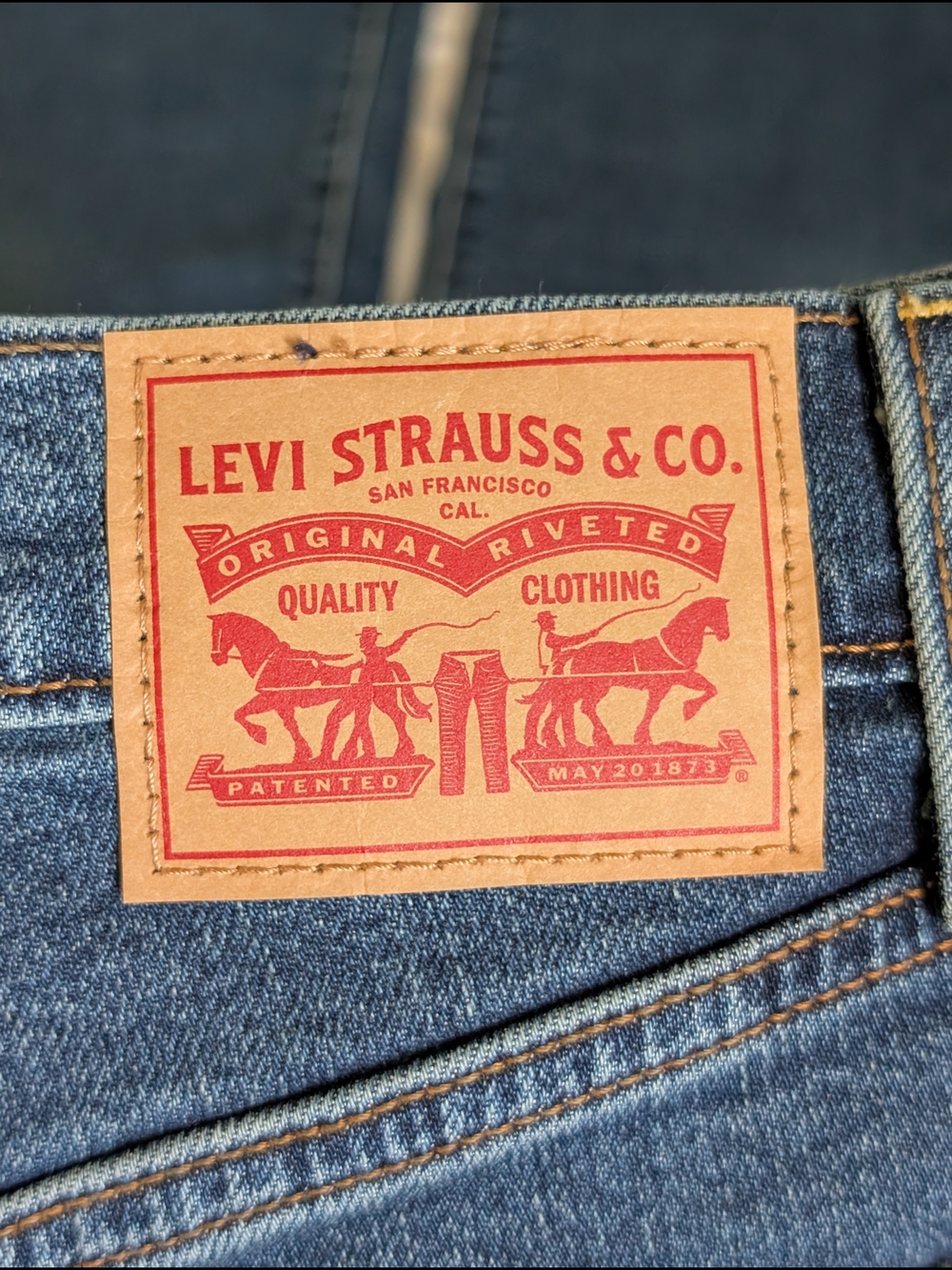 Levi's Ribcage Bell Jeans | Size W25 L32 - Picture 11 of 12